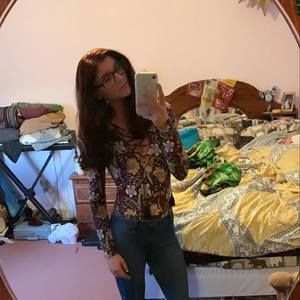 Meet your Posher, Rebecca